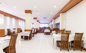 โรงแรมกาญจนบุรี ซิตี้ (SHA Extra Plus)